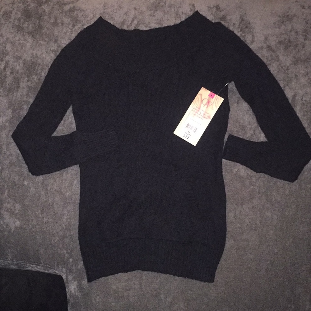 Girls black solid mossy sweater size 7/9 OP